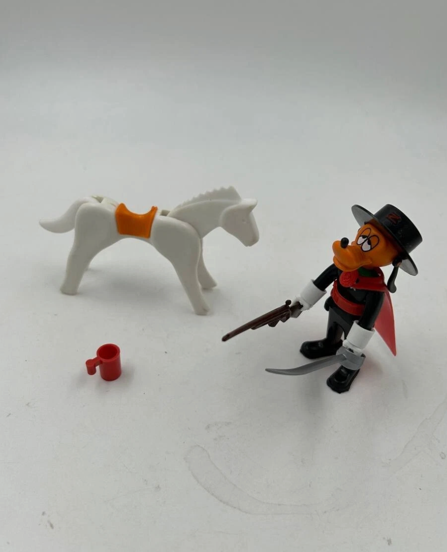 Zooland por Airgam Variante Mexicana por Exin Personajes Disney - Plutón como El Zorro-
