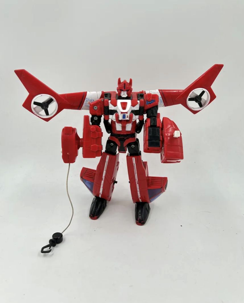 Hasbro Transformers Universe Voyager Class Autobot Blades
