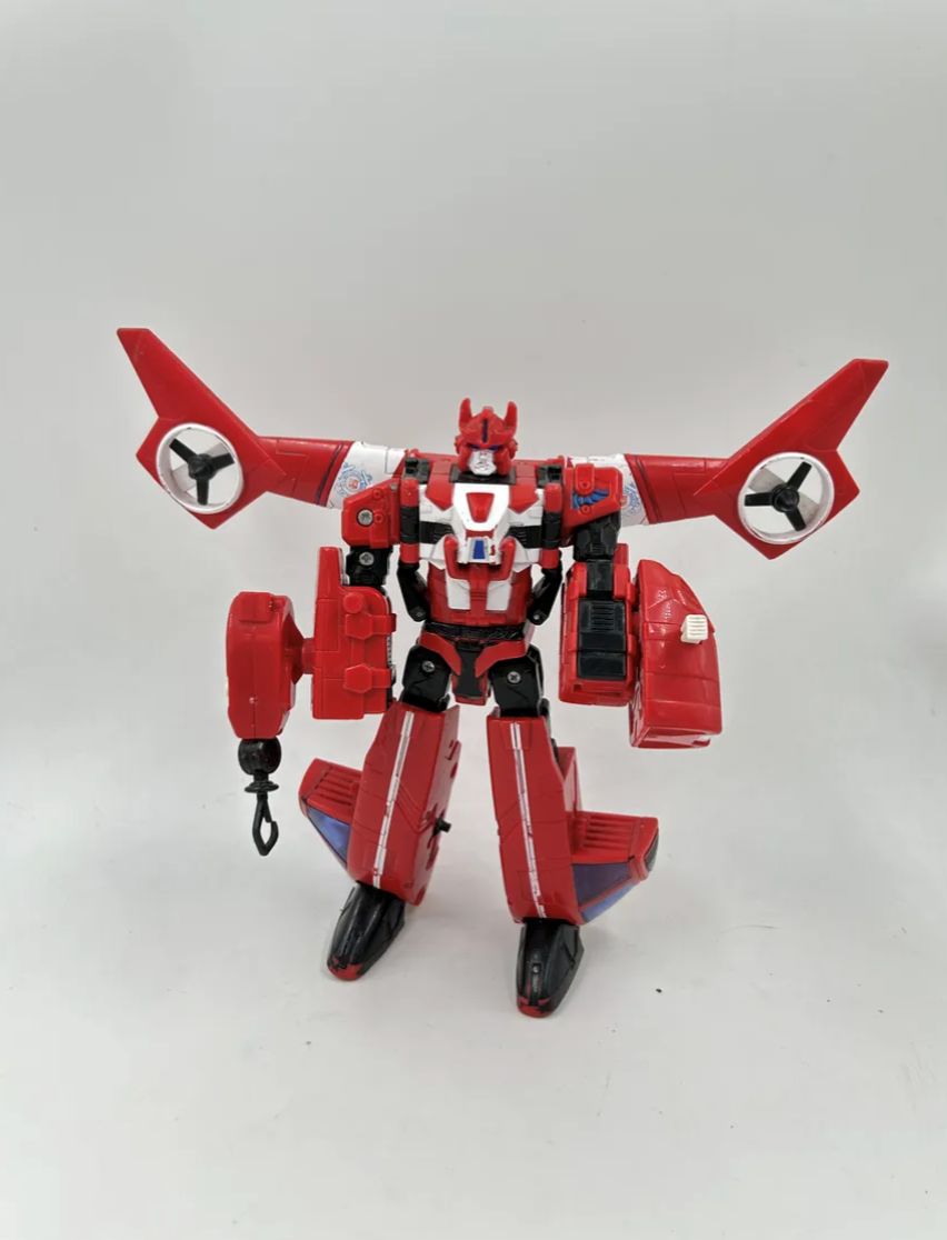 Hasbro Transformers Universe Voyager Class Autobot Blades