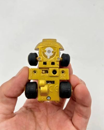 Mario Kart Dorado De Control Remoto Escala 1:64 Carrera
