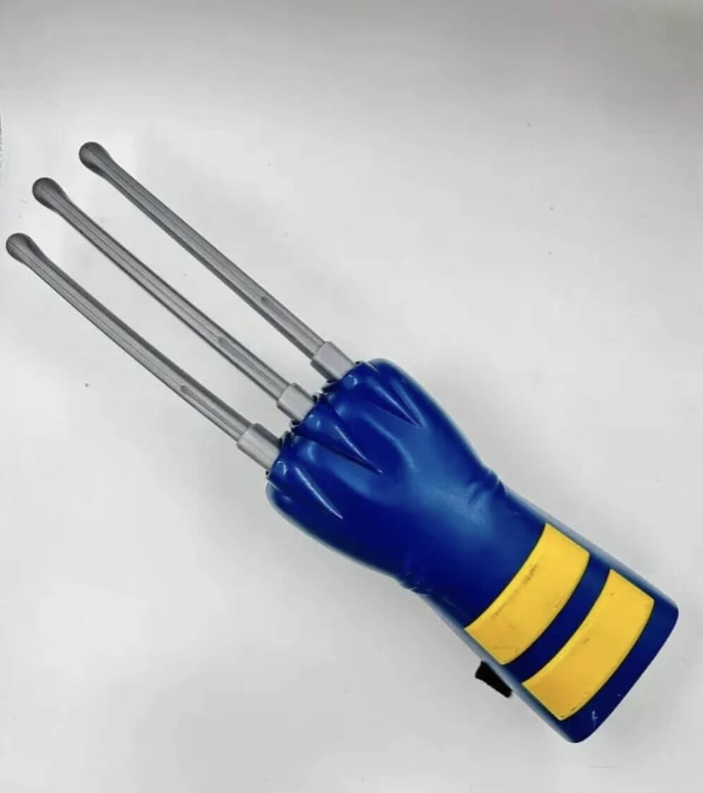 Wolverine Garras Retractiles Con Sonidos De La Marca Hasbro
