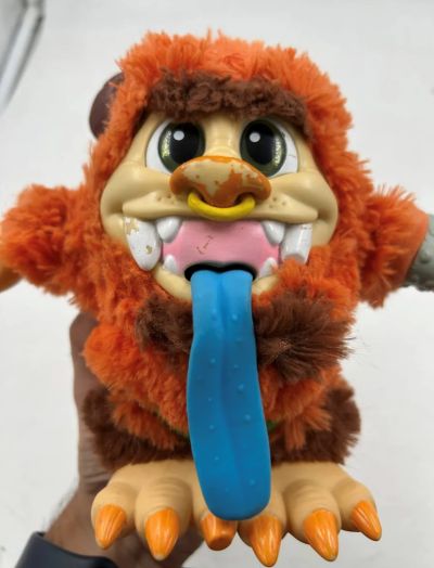Crate Creatures Surprise Stubbs Mga Juguete Interactiva