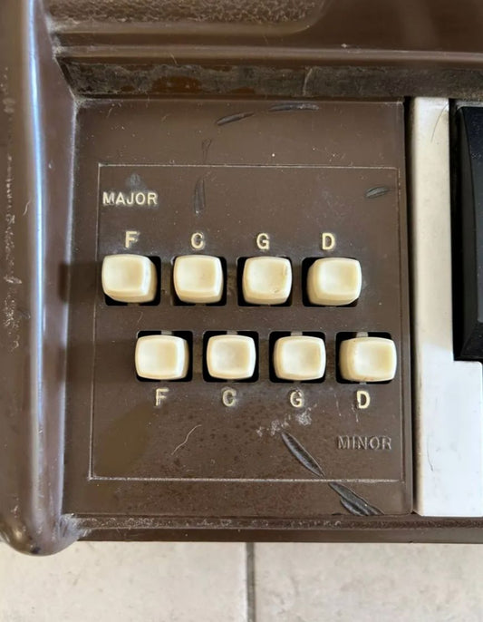 Teclado Piano Lili Ledy 55 Cm Vintage De Bulbos Vintage 60 S